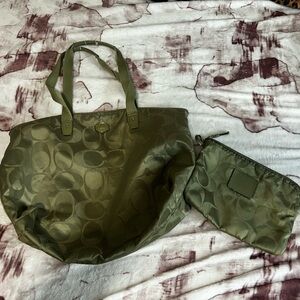 Coach Olive Green Signature Canvas Tote Set
